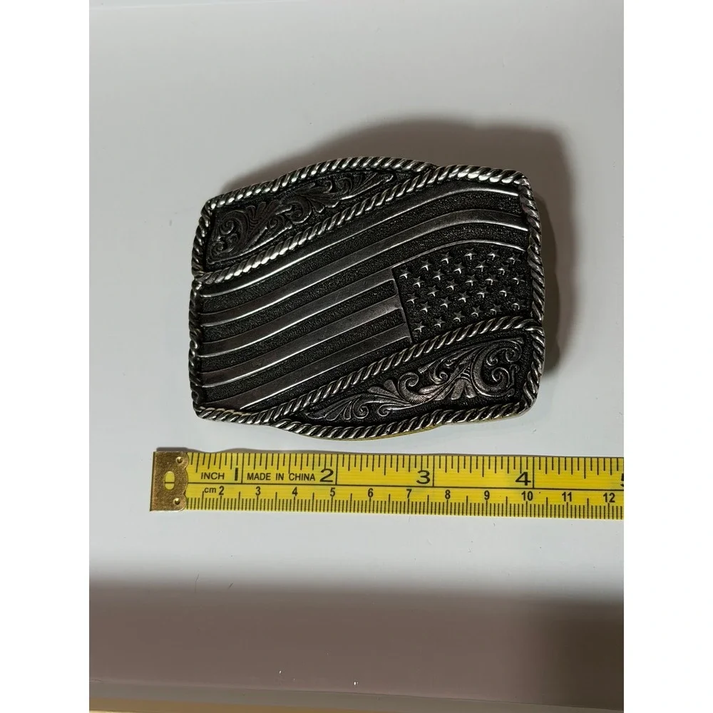 Montana Silversmiths American Flag Western Belt Buckle Silver Tone Filigree